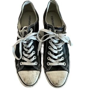 CONVERSE Chuck Taylor low top sneakers